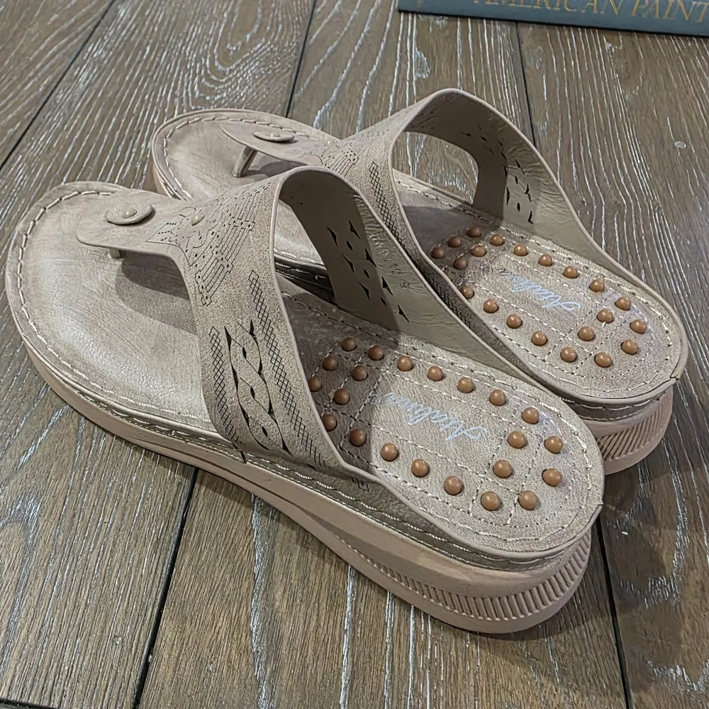 Atalina Comfort Slip on Sandal, Women's Size 9, NWT